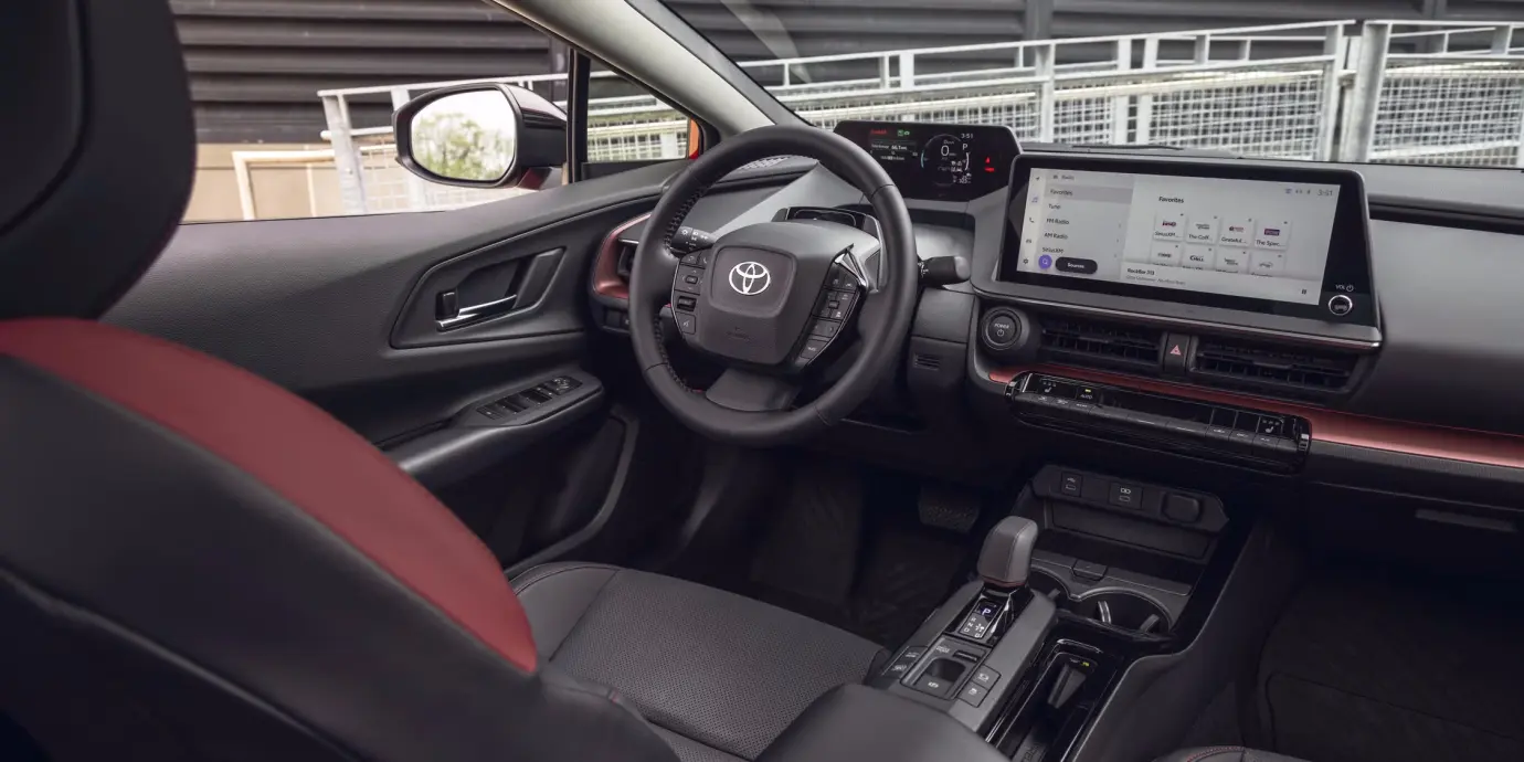 Фото автомобиля Toyota Prius - 3