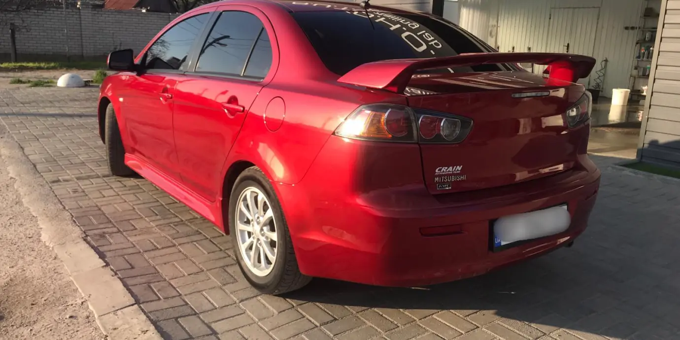 Фото автомобіля Mitsubishi Lancer - 2