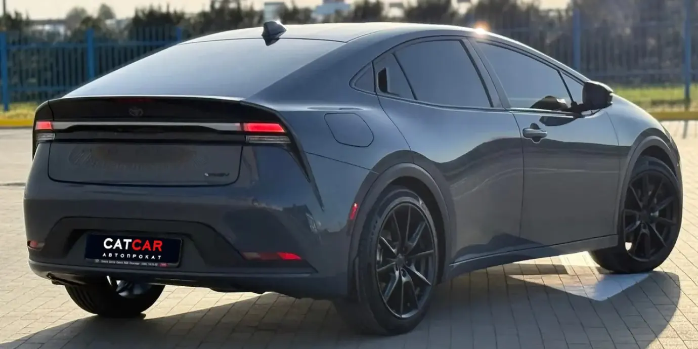 Фото автомобіля Toyota Prius - 2