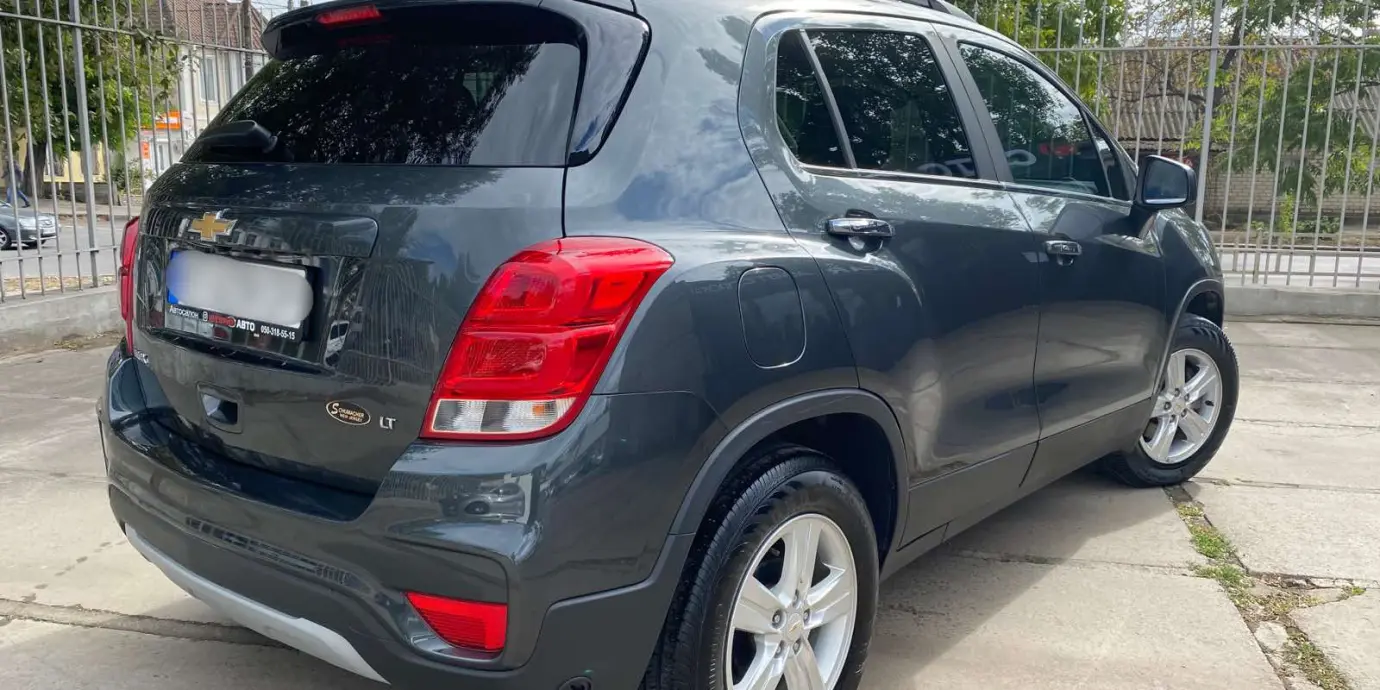 Фото автомобиля Chevrolet Tracker - 2