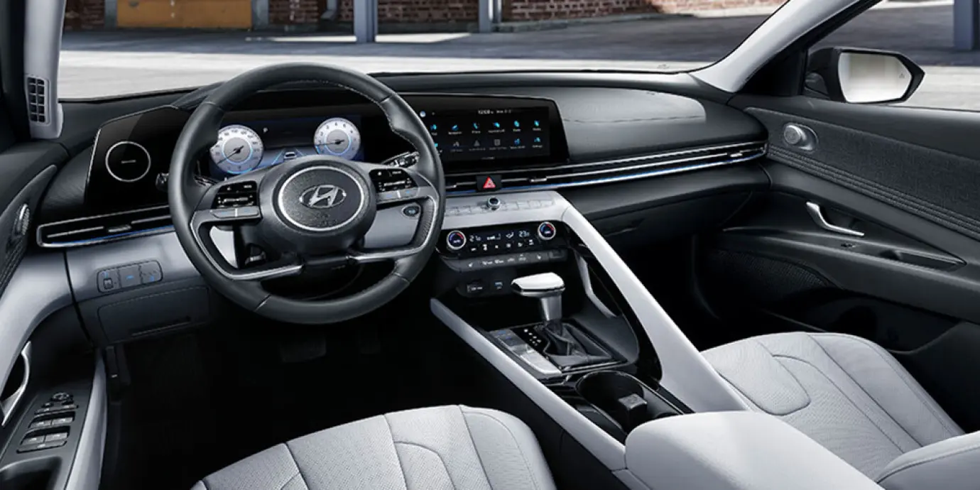 Фото автомобіля Hyundai Elantra - 2