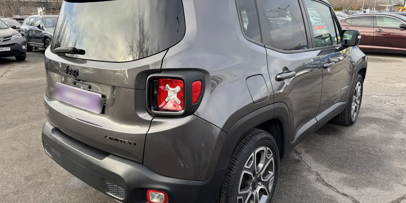 Фото автомобіля Jeep Renegade - 2