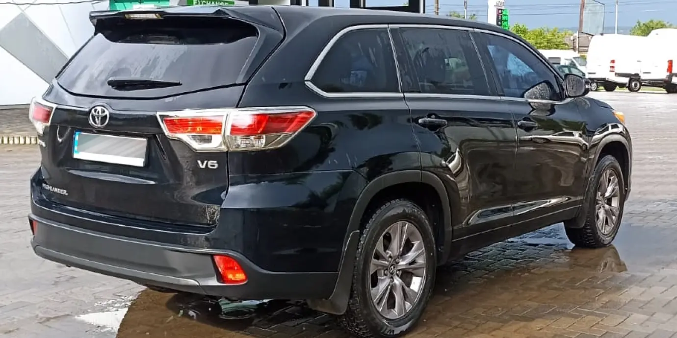 Фото автомобіля Toyota Highlander - 2