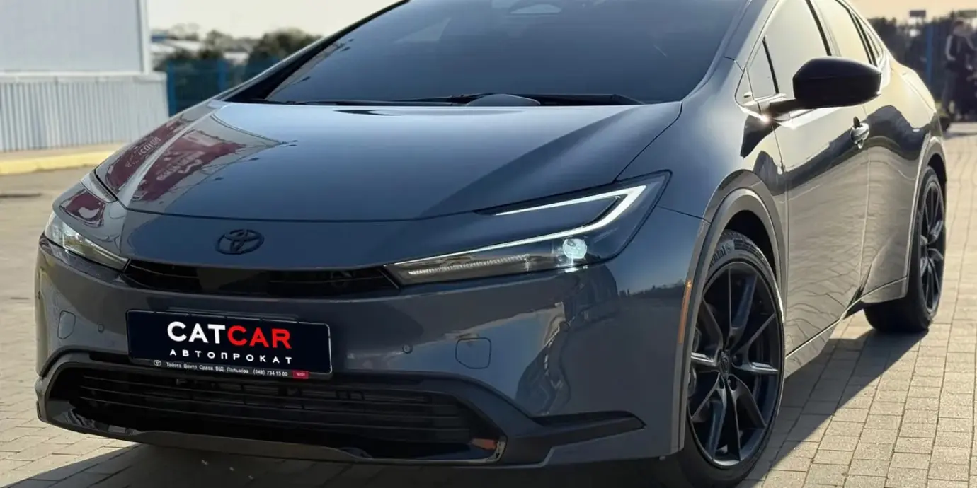 Фото автомобіля Toyota Prius - 1