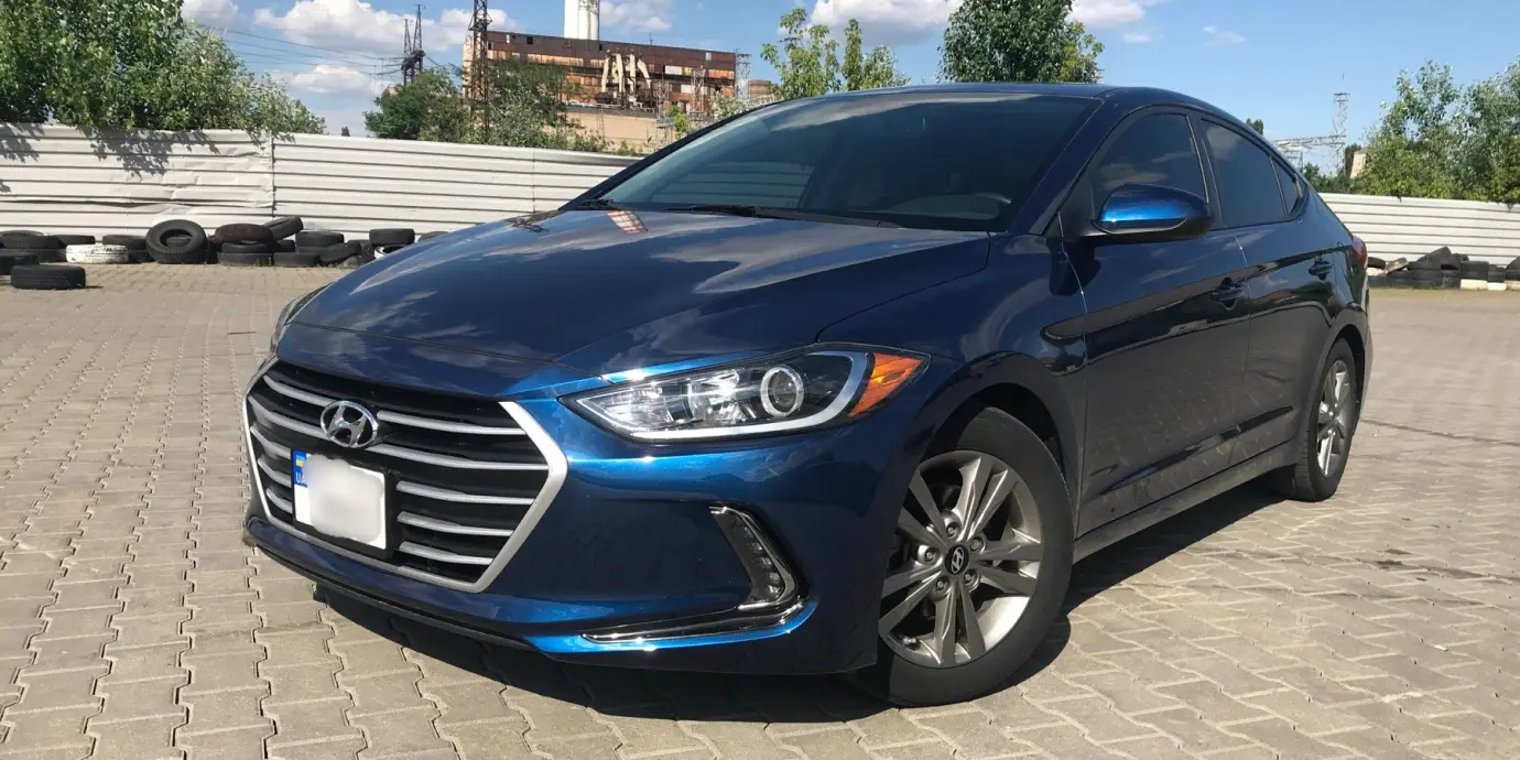 Фото автомобіля Hyundai Elantra - 1