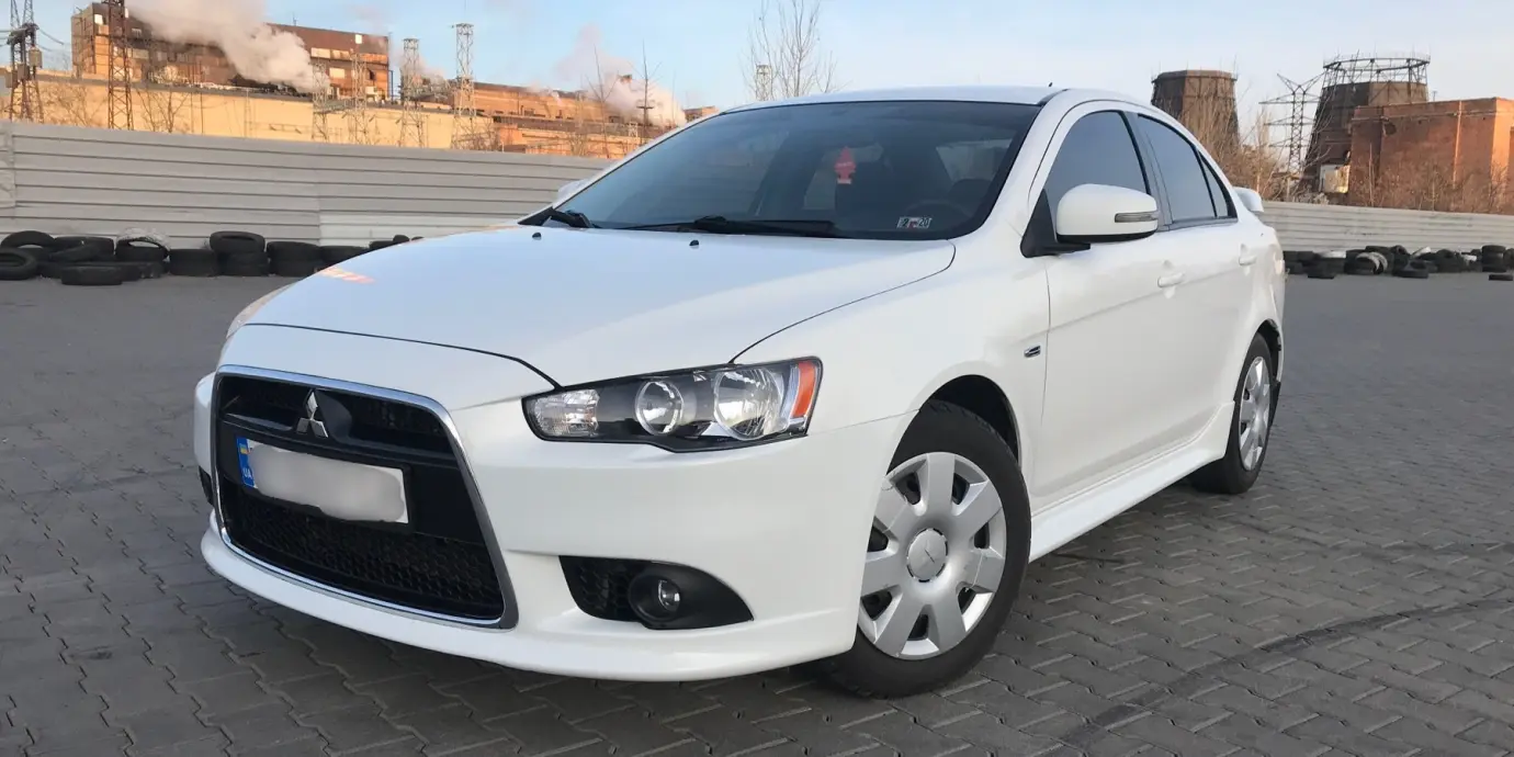 Фото автомобіля Mitsubishi Lancer - 1