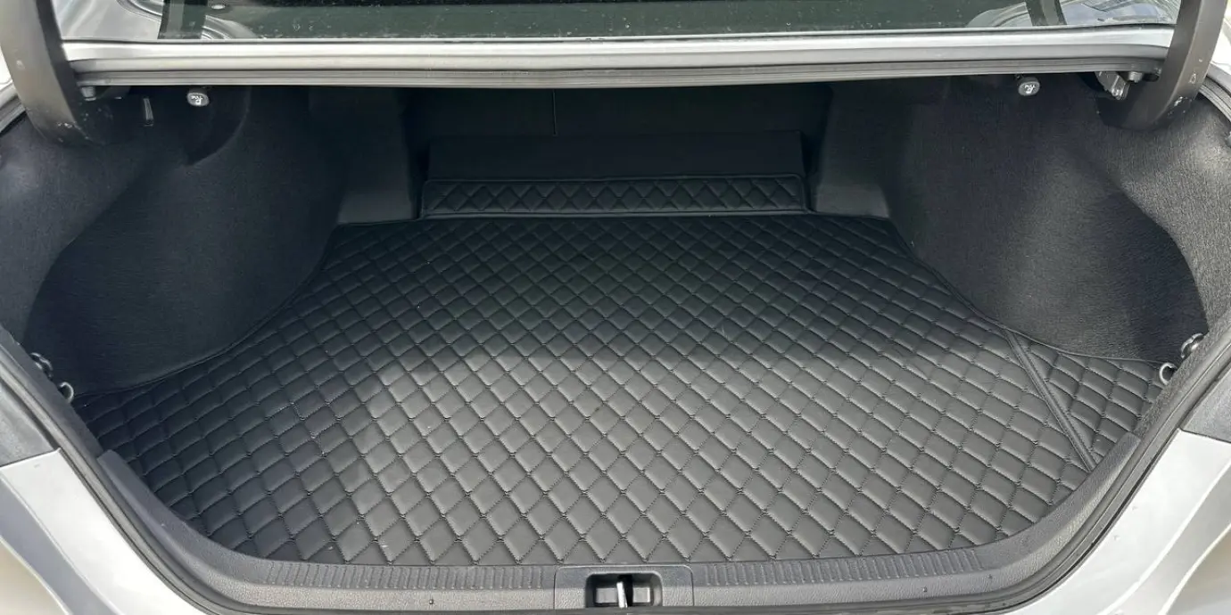 Фото автомобиля Toyota Camry - 4